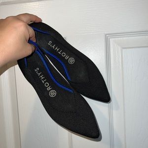 Rothy’s - Womens SZ 8 - Black Pointed toe flats